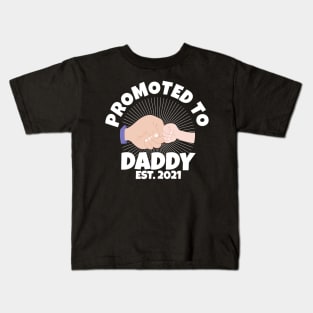 Promoted to Daddy 2021 Soon to be Grandfather Dad Baby Gift Kids T-Shirt